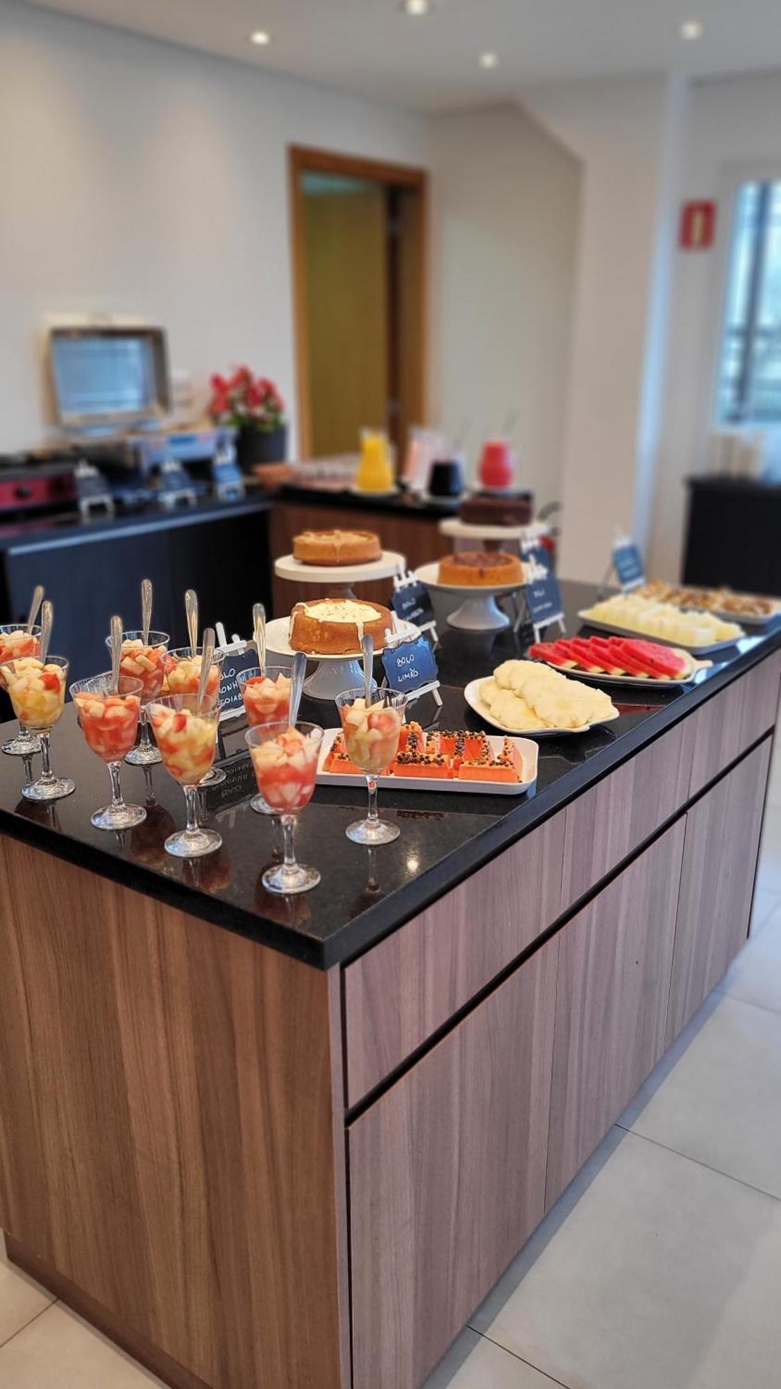 Hotel Golden Hills كانيلا المظهر الخارجي الصورة