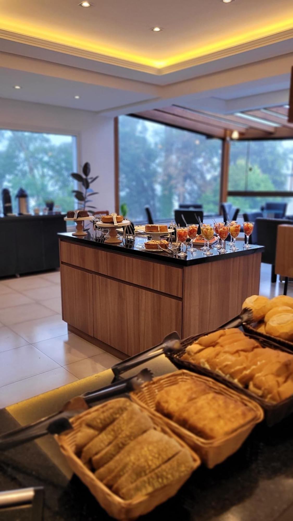 Hotel Golden Hills كانيلا المظهر الخارجي الصورة
