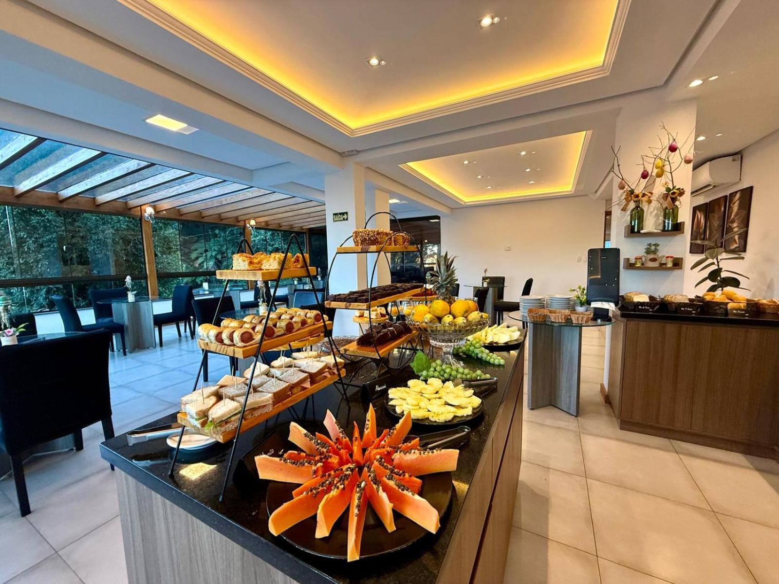 Hotel Golden Hills كانيلا المظهر الخارجي الصورة